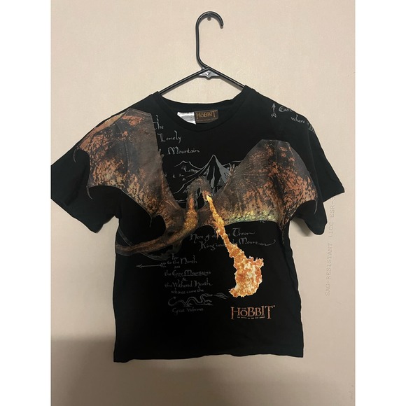 The Hobbit Dragon shirt youth large - Picture 1 of 3